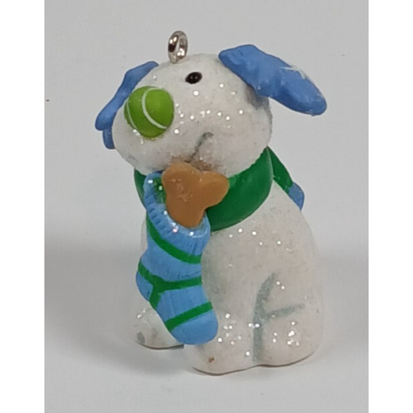 Hallmark Keepsake Ornament 2009 A TASTY LITTLE TREAT DOG - Picture 9 of 10